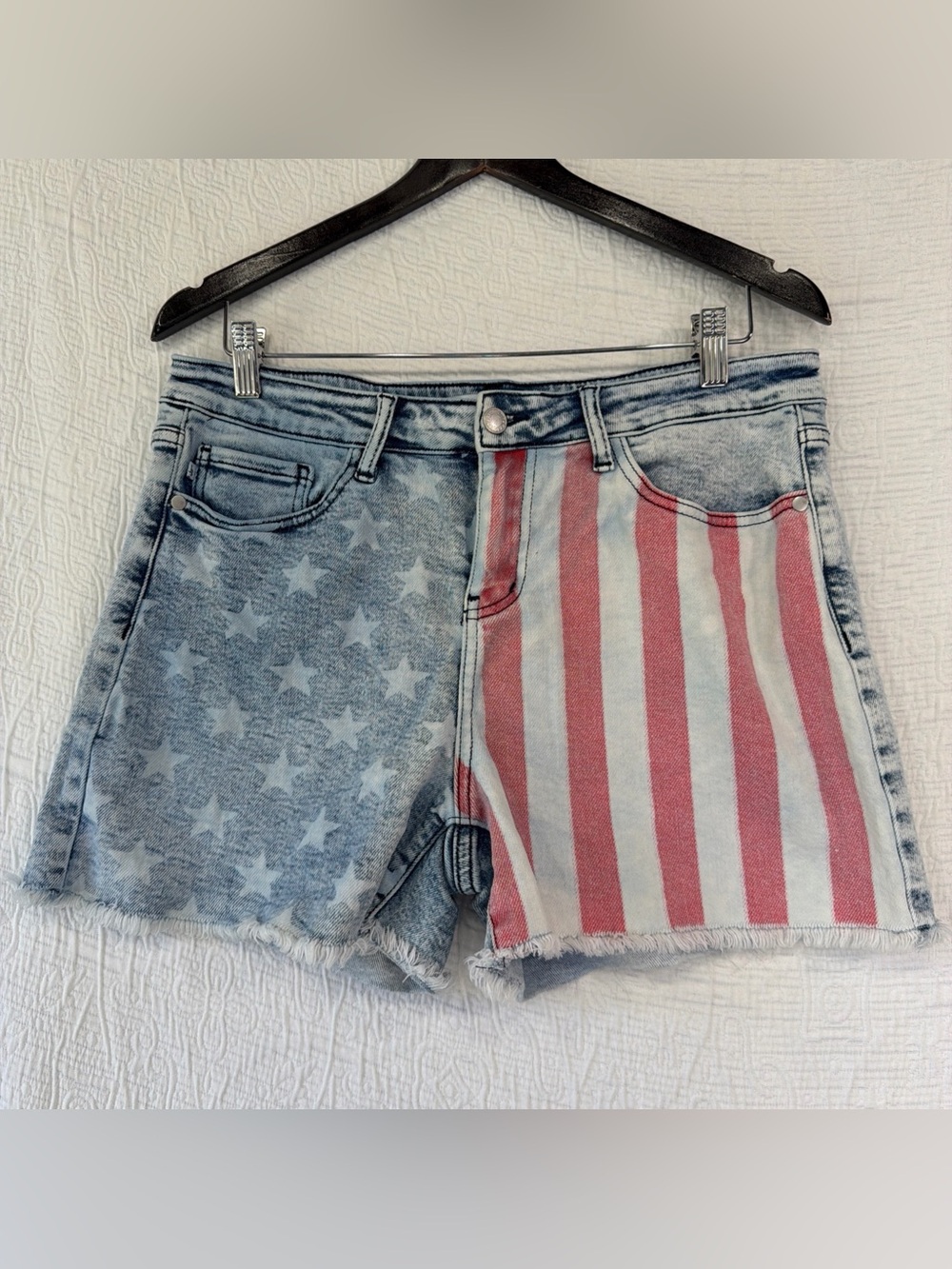Judy Blue American Flag Denim Shorts Jorts XL Stars Stripes Acid Wash Raw Hem